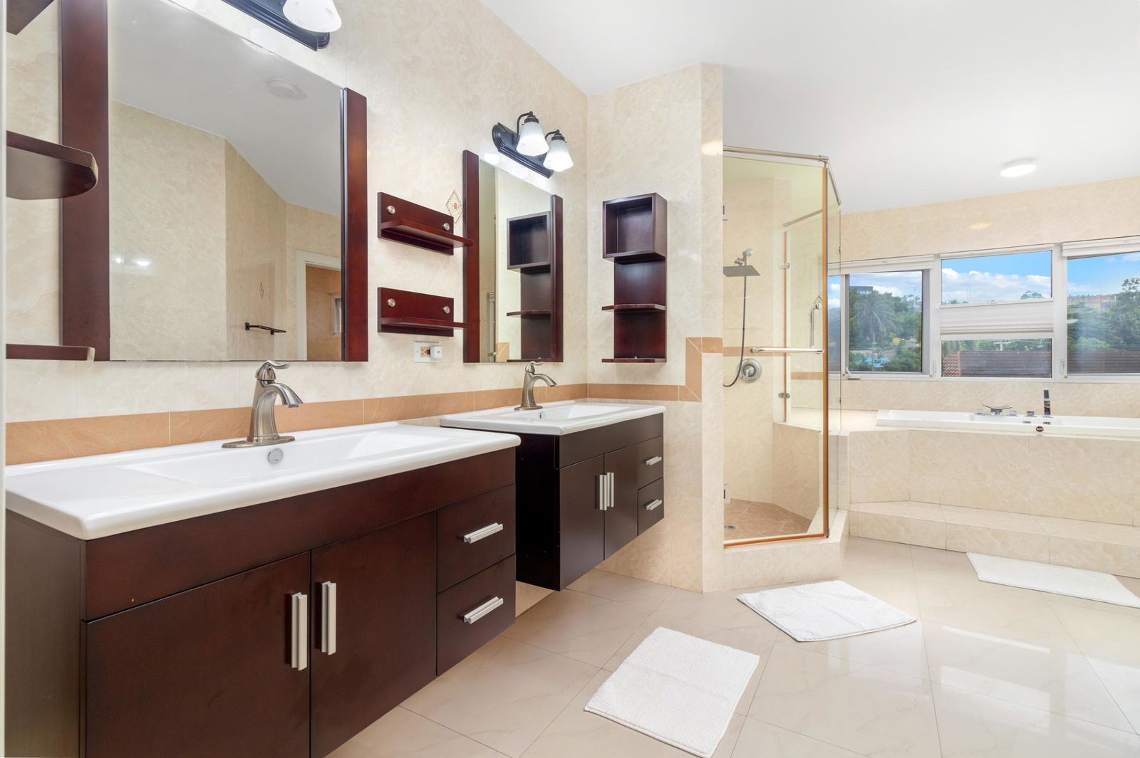 Stunning-Penthouse-Apartment-for-Sale-in-Crystal-Cove-Villas-Ocho-Rios Twenty-Fifth image of B3-121 Crystal Cove, Main Street in Ocho Rios, St. Ann, Jamaica - property is For Sale