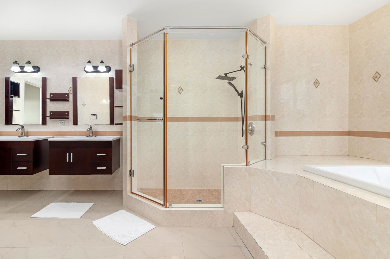 Stunning-Penthouse-Apartment-for-Sale-in-Crystal-Cove-Villas-Ocho-Rios Twenty-Sixth image of B3-121 Crystal Cove, Main Street in Ocho Rios, St. Ann, Jamaica - property is For Sale