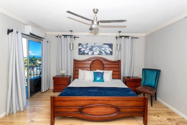 Fourth image of 808- 11 Queen's Dr, St. James in Montego Bay, St. James, Jamaica - property is For Sale