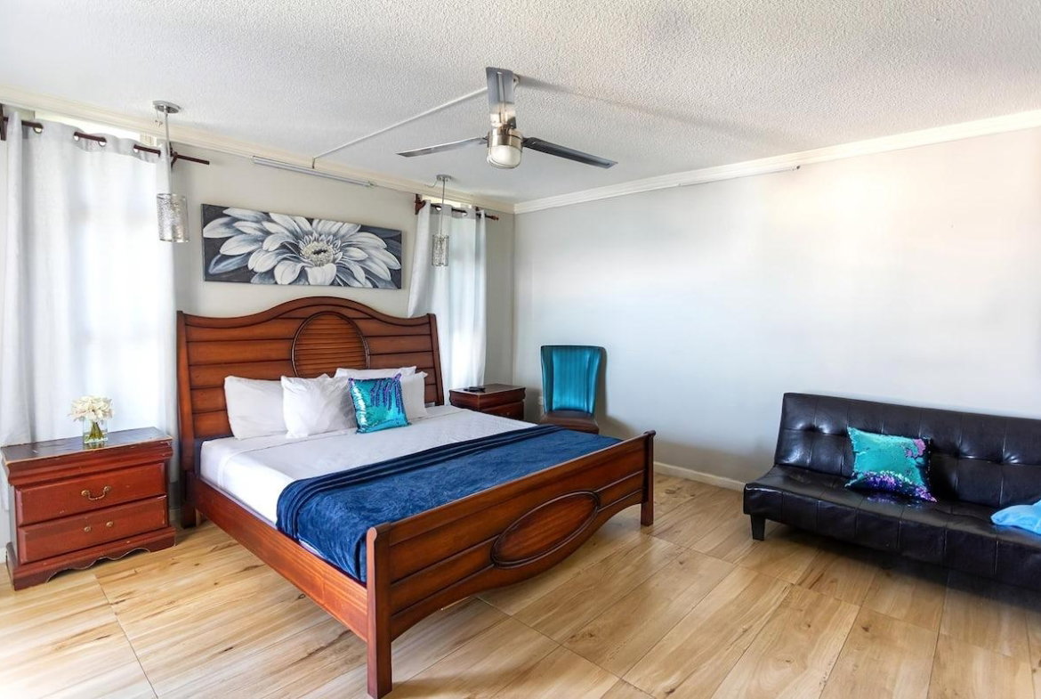 Ninth image of 808- 11 Queen's Dr, St. James in Montego Bay, St. James, Jamaica - property is For Sale