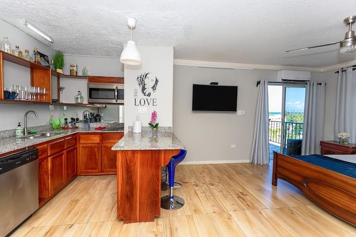 Tenth image of 808- 11 Queen's Dr, St. James in Montego Bay, St. James, Jamaica - property is For Sale