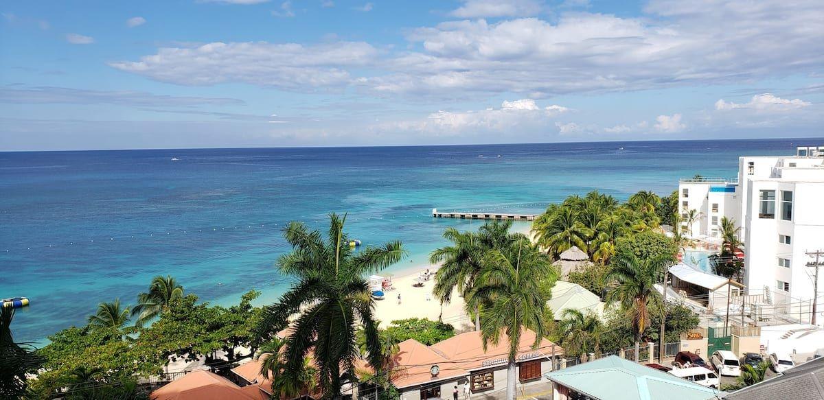 Stunning-Studio-Apartment-with-Ocean-Views-in-Montego-Bay Eighth image of 706- 11 Queen's Dr, St. James in Montego Bay, St. James, Jamaica - property is For Sale