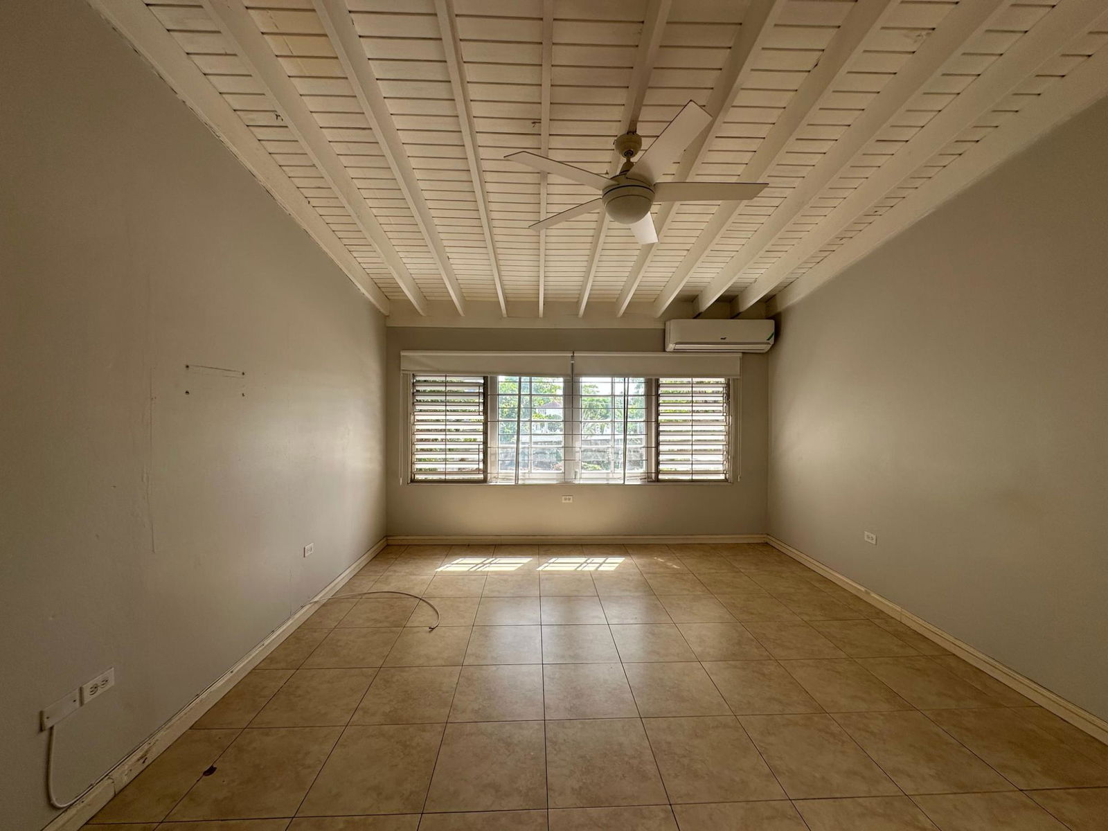 Stunning-Townhouse-for-Sale-in-Jacks-Hill-Mews-Kingston-6 Twenty-Fifth image of 17-2 Jacks Hill Road in Kingston 6, St. Andrew, Jamaica - property is For Sale