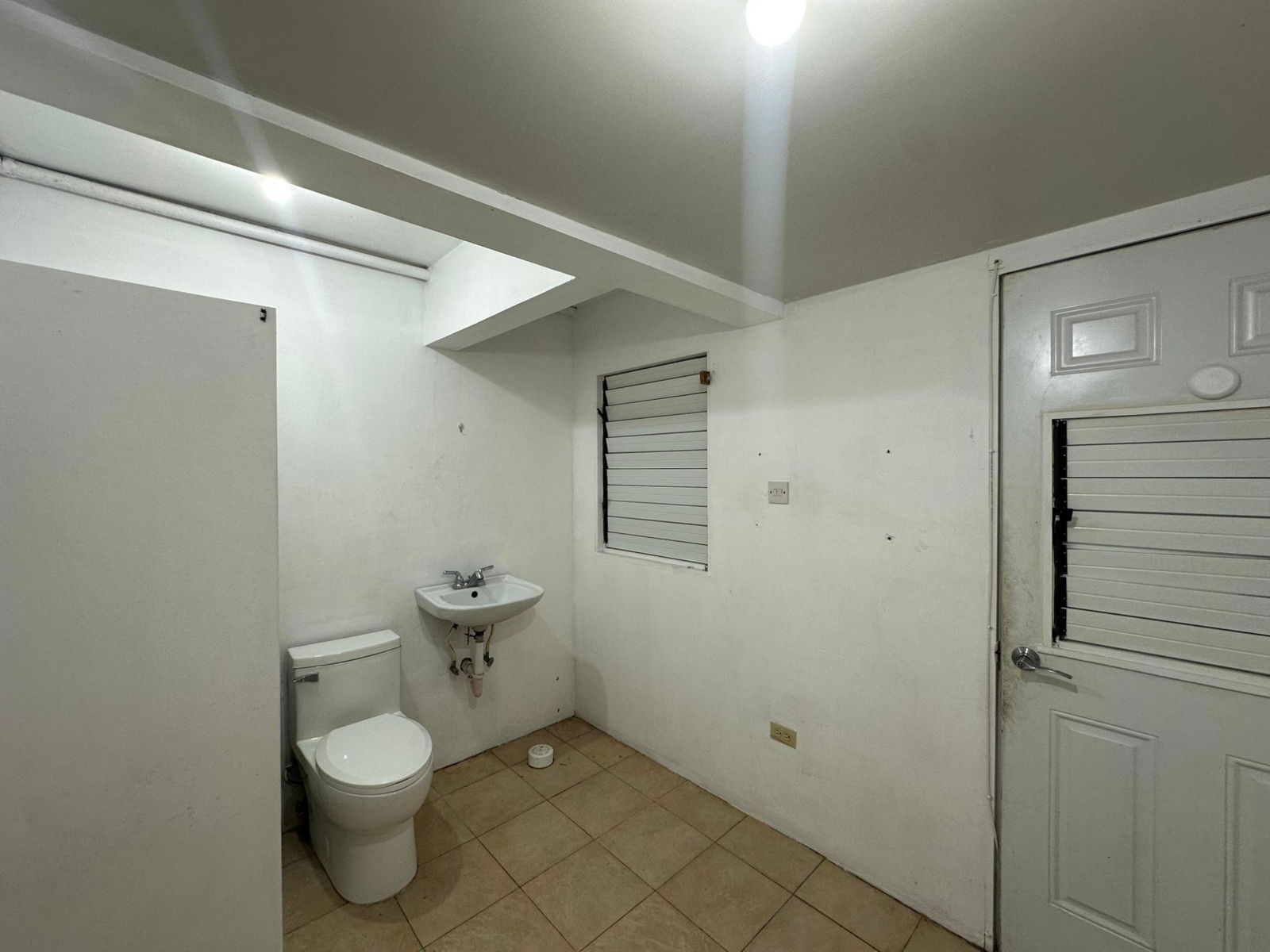 Stunning-Townhouse-for-Sale-in-Jacks-Hill-Mews-Kingston-6 Sixth image of 17-2 Jacks Hill Road in Kingston 6, St. Andrew, Jamaica - property is For Sale