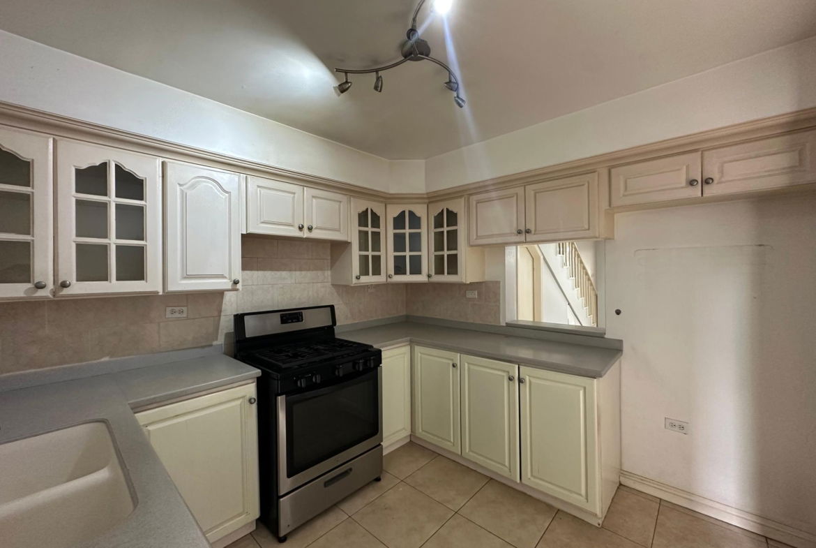 Seventh image of 17-2 Jacks Hill Road in Kingston 6, St. Andrew, Jamaica - property is For Sale