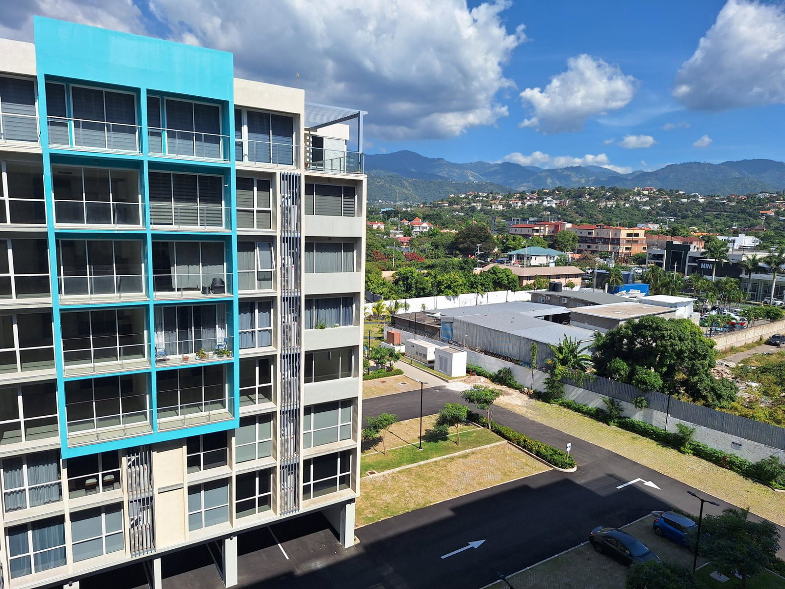 Stylish-1-Bedroom-Apartment-for-Sale-in-New-Kingston Second image of B-607-4a Musgrave Avenue in NEW KINGSTON, St. Andrew, Jamaica - property is For Sale