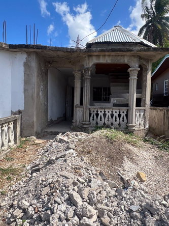 Third image of Iron Circle in Mineral Heights, Clarendon, Jamaica - property is For Sale