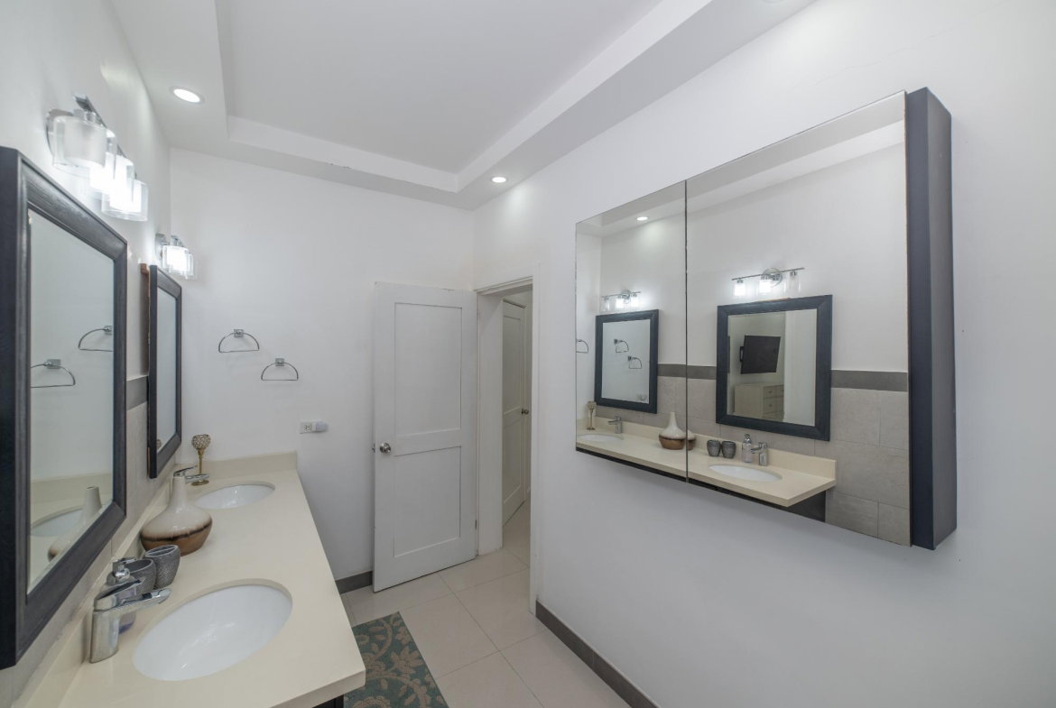 Seventeenth image of 13-7 Degenhart Close in Kingston 6, St. Andrew, Jamaica - property is For Sale