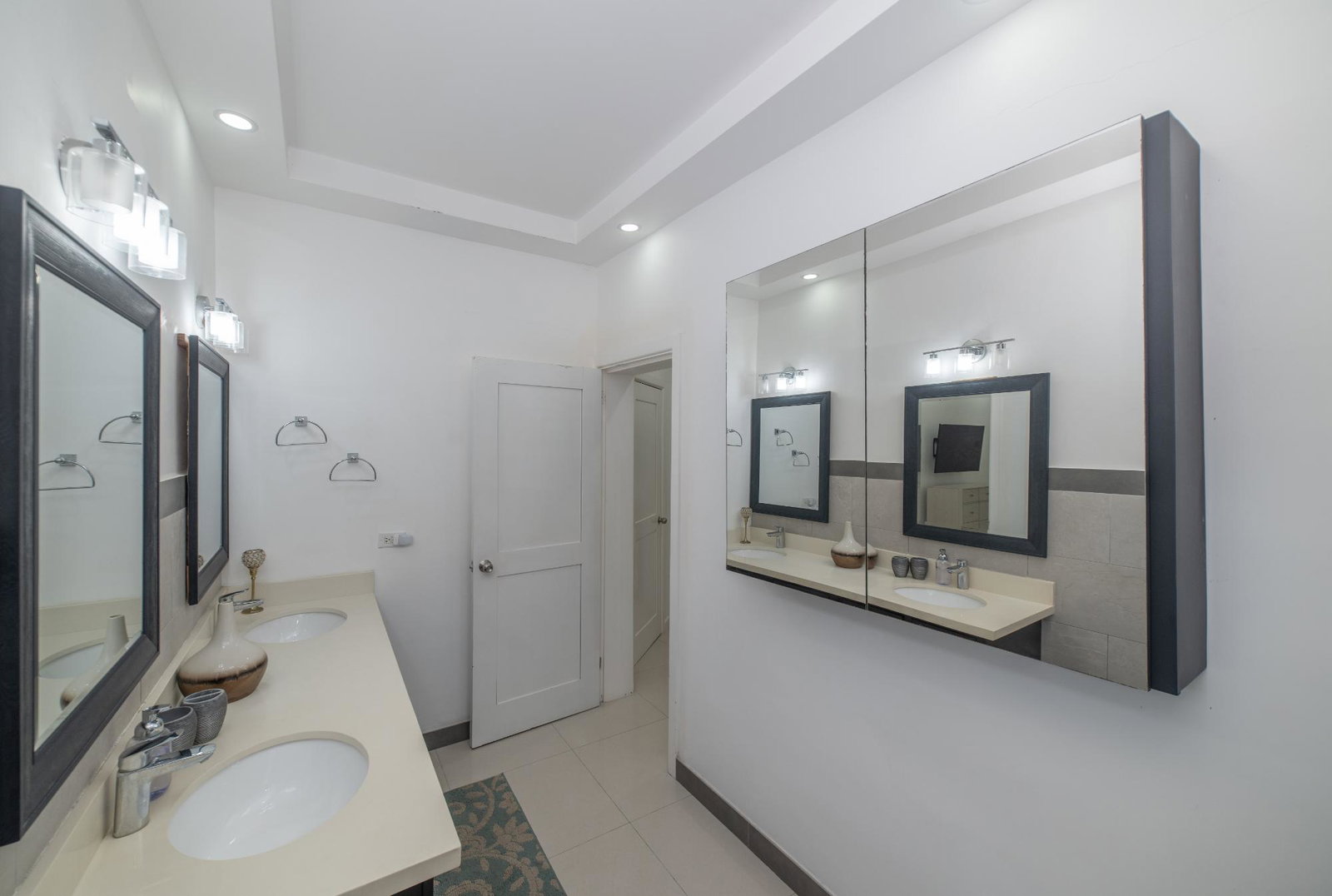 Seventeenth image of 13-7 Degenhart Close in Kingston 6, St. Andrew, Jamaica - property is For Sale