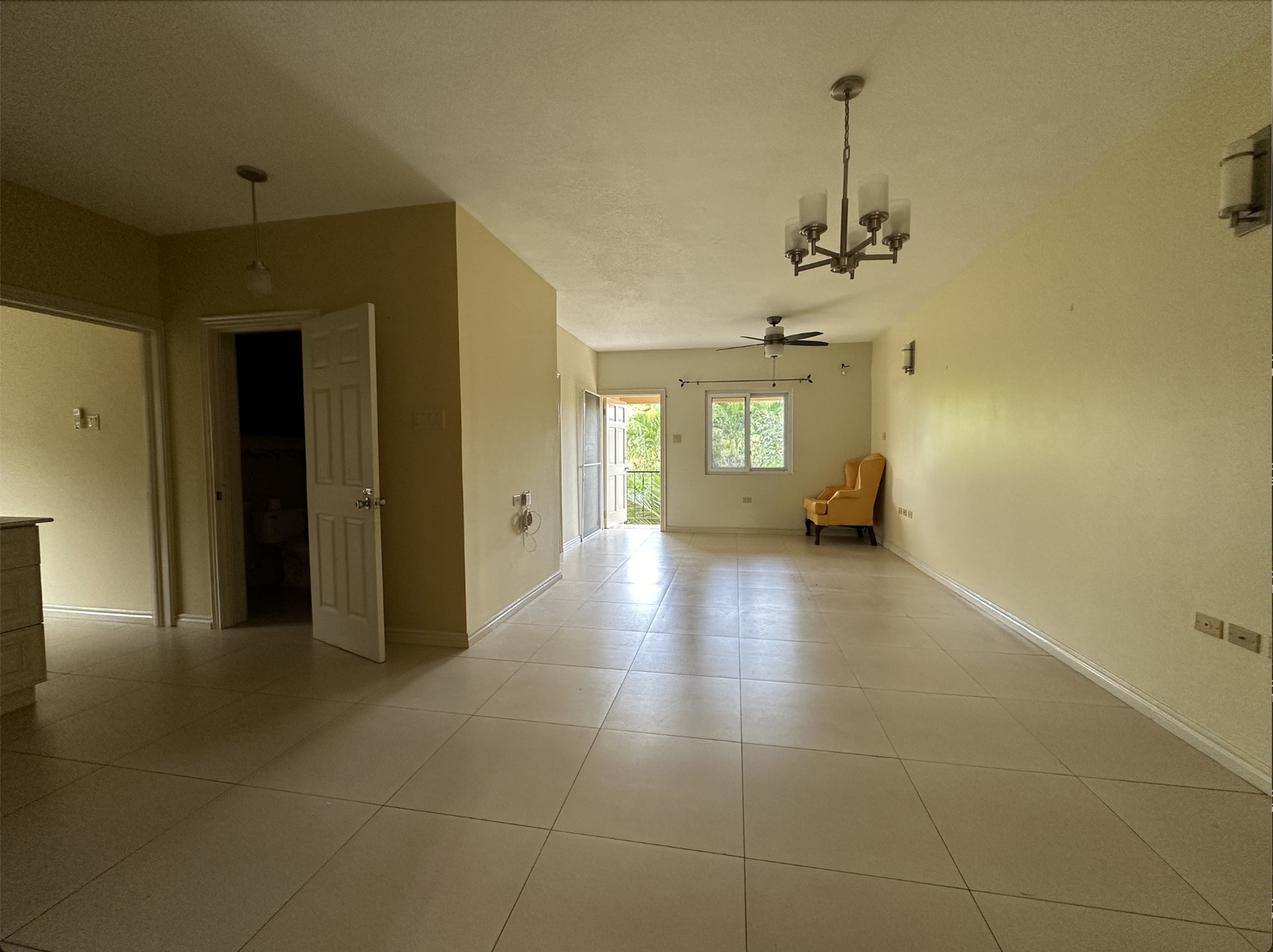 Thirteenth image of 11-15 Ottawa Avenue in Kingston 6, St. Andrew, Jamaica - property is For Rent