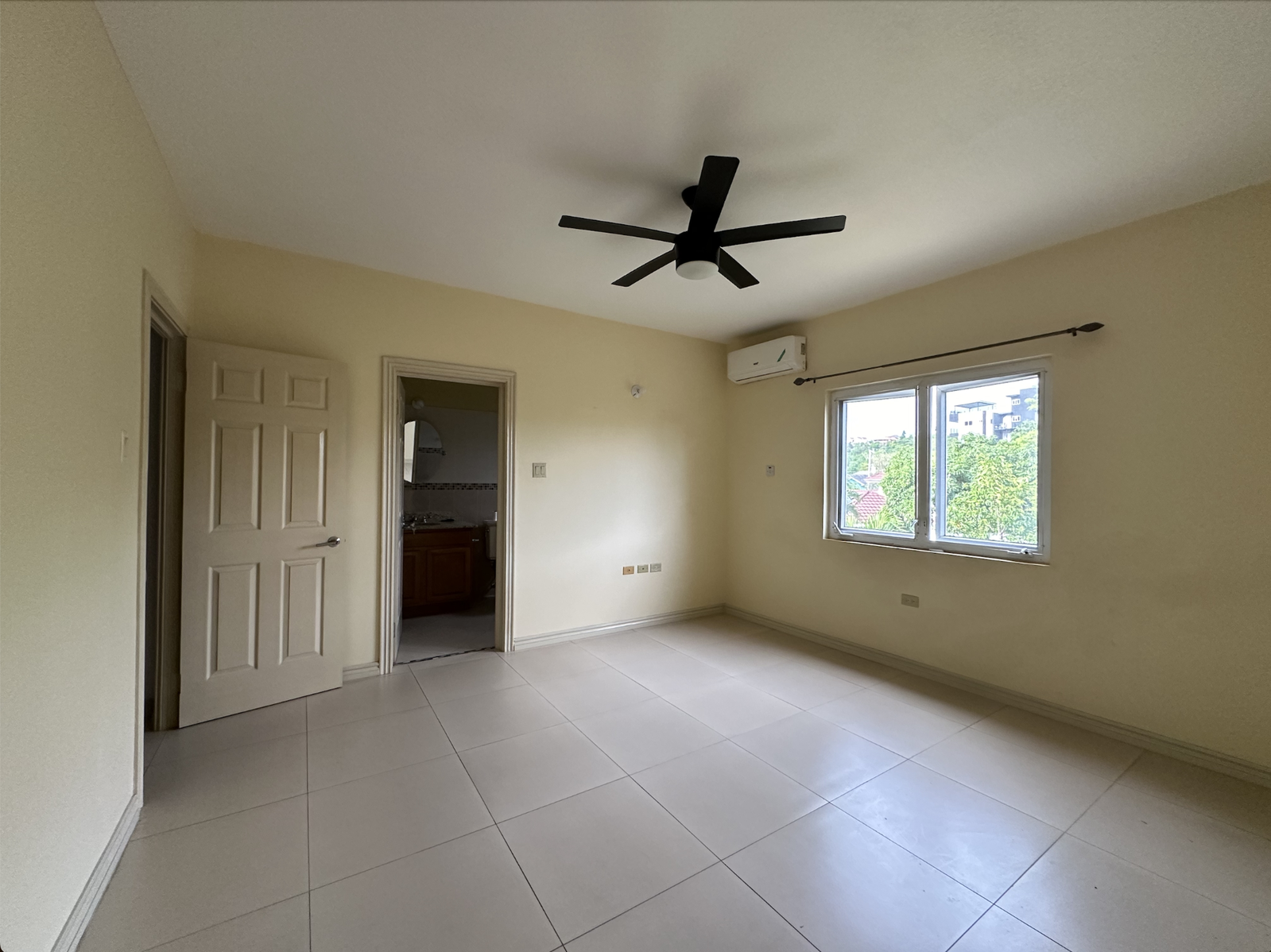 Twenty-Third image of 11-15 Ottawa Avenue in Kingston 6, St. Andrew, Jamaica - property is For Rent