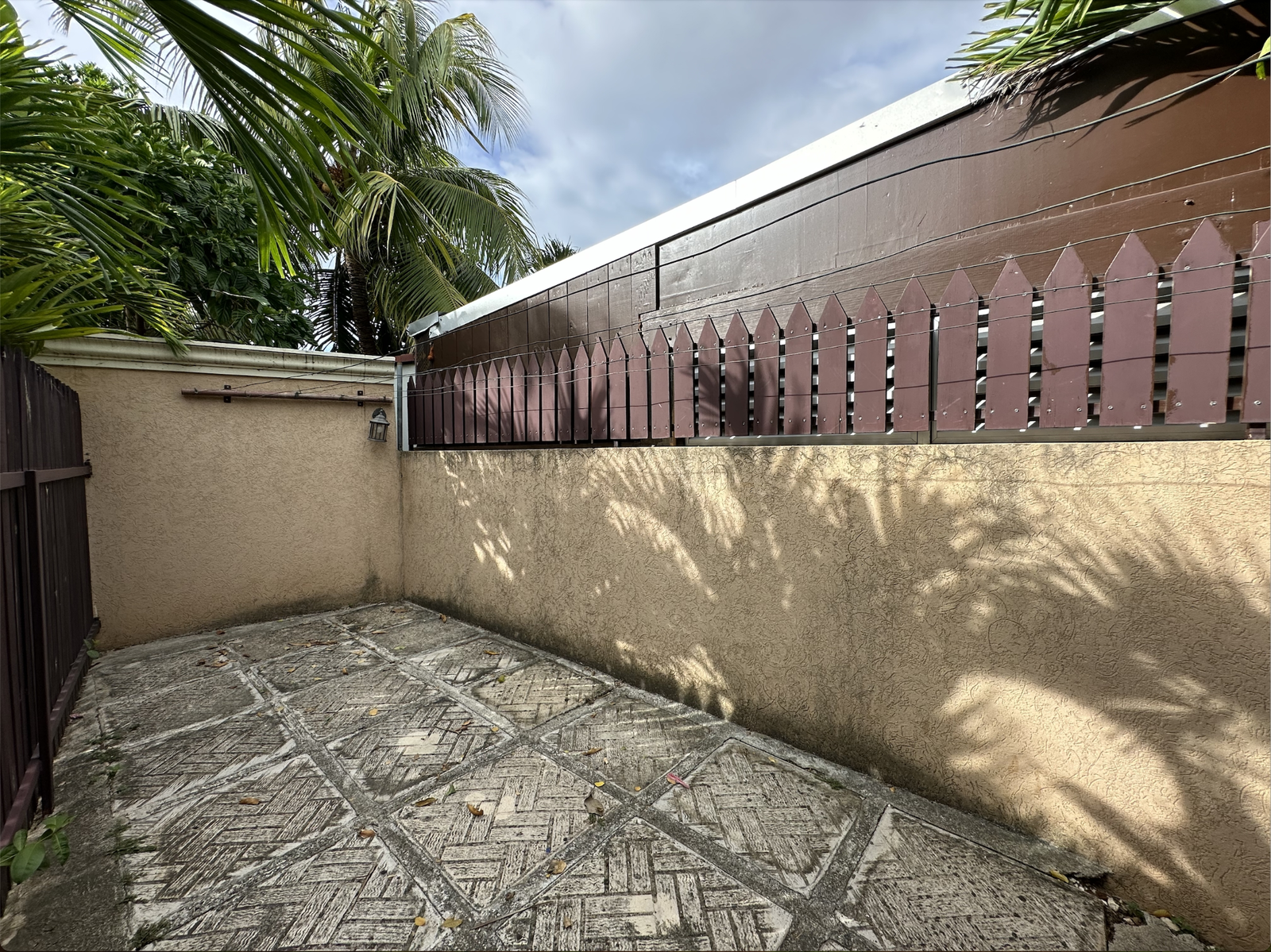 Seventh image of 11-15 Ottawa Avenue in Kingston 6, St. Andrew, Jamaica - property is For Rent
