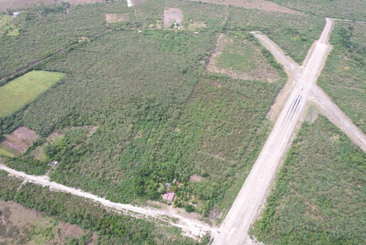 First image of 13 Fort Simonds in Gimme Me Bit, Clarendon, Jamaica - property is For Sale