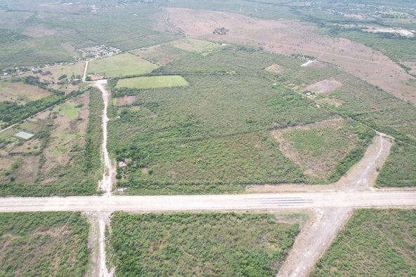 Fourth image of 13 Fort Simonds in Gimme Me Bit, Clarendon, Jamaica - property is For Sale