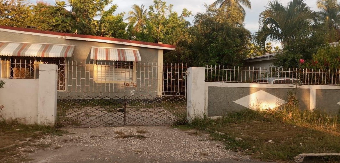 Second image of 18 Eddiston Close in Spanish Town, St. Catherine, Jamaica - property is For Sale