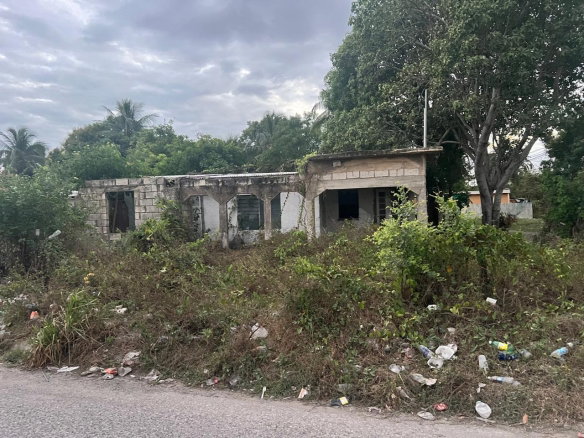 First image of 1r Sydenham Avenue in Spanish Town, St. Catherine, Jamaica - property is For Sale
