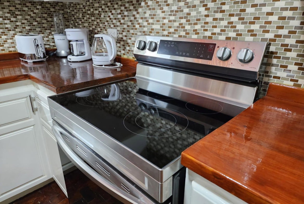 Tenth image of Apt.106-9a Mayfair Avenue, Kingston in Kingston 19, St. Andrew, Jamaica - property is For Sale