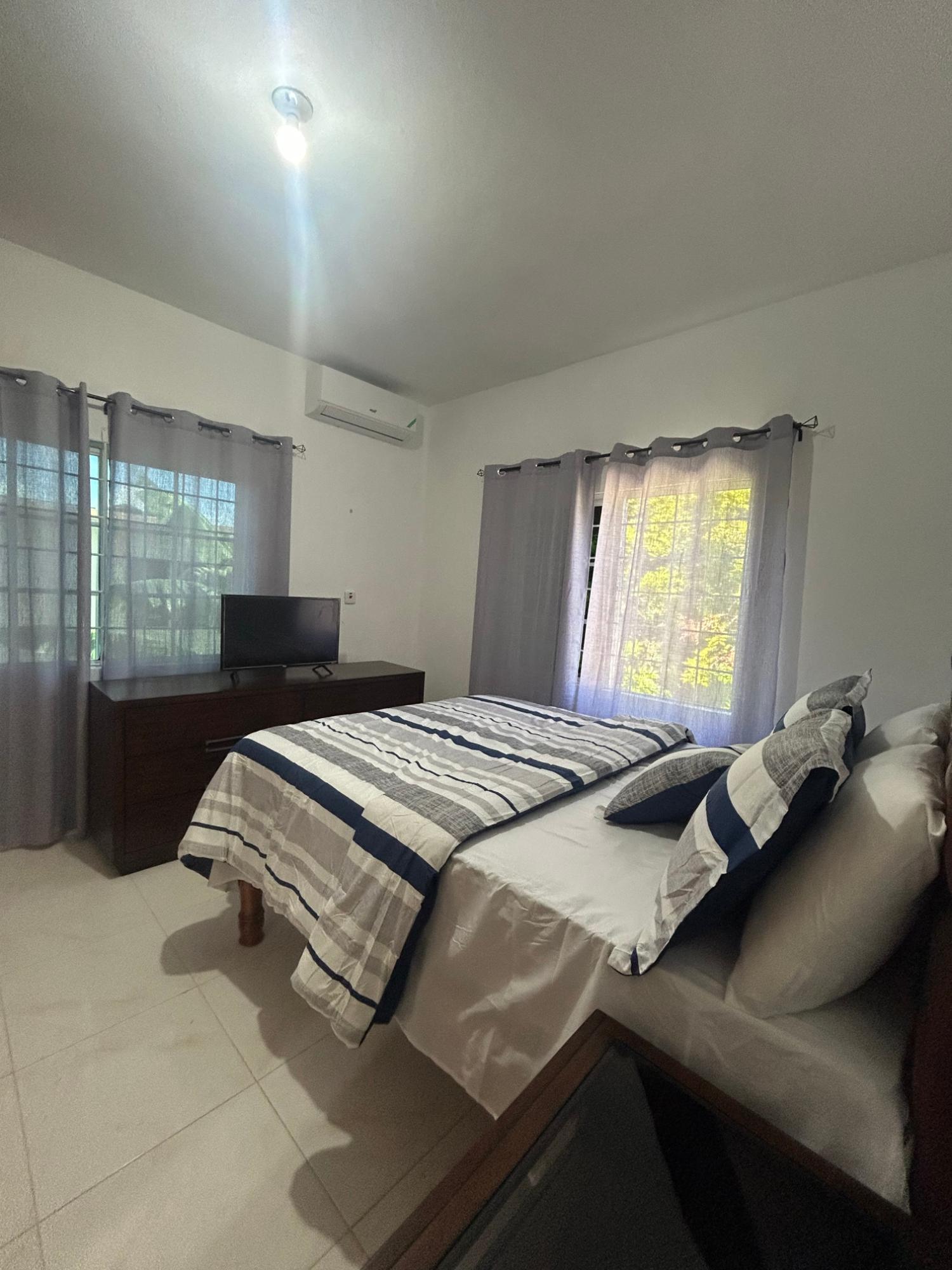 Ninth image of 1-404 Melrose, Coral Gardens, m in Ironshore, St. James, Jamaica - property is For Rent