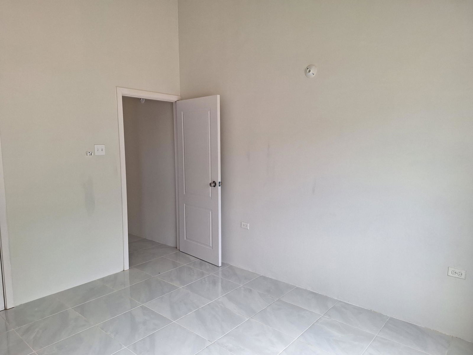 Seventeenth image of 609- Camelot Village Phase 5 in Discovery Bay, St. Ann, Jamaica - property is For Rent