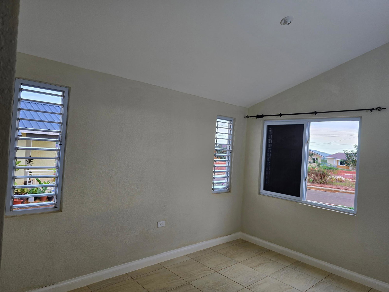 Fifteenth image of 249 Castle Way in Innswood, St. Catherine, Jamaica - property is For Rent