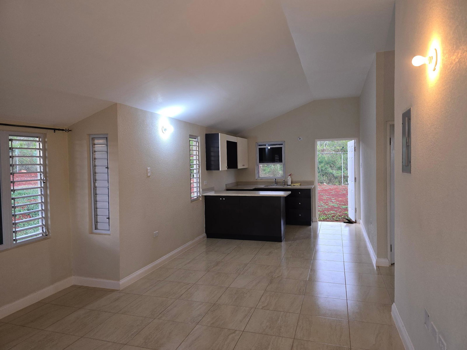 Fourth image of 249 Castle Way in Innswood, St. Catherine, Jamaica - property is For Rent