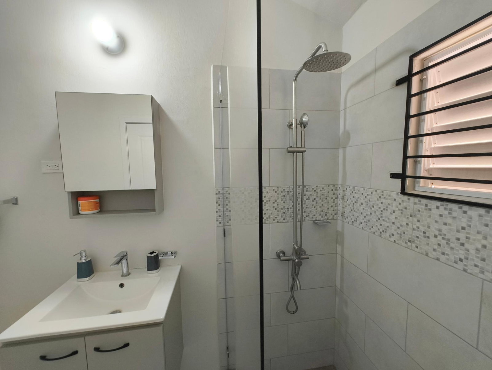 Sixteenth image of Phoenix Village 2 in Phoenix Park, St. Catherine, Jamaica - property is For Rent