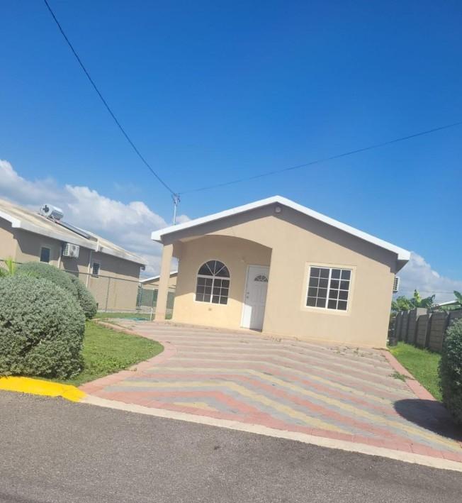 Tenth image of 1060 Phoenix Park in Phoenix Park, St. Catherine, Jamaica - property is For Rent