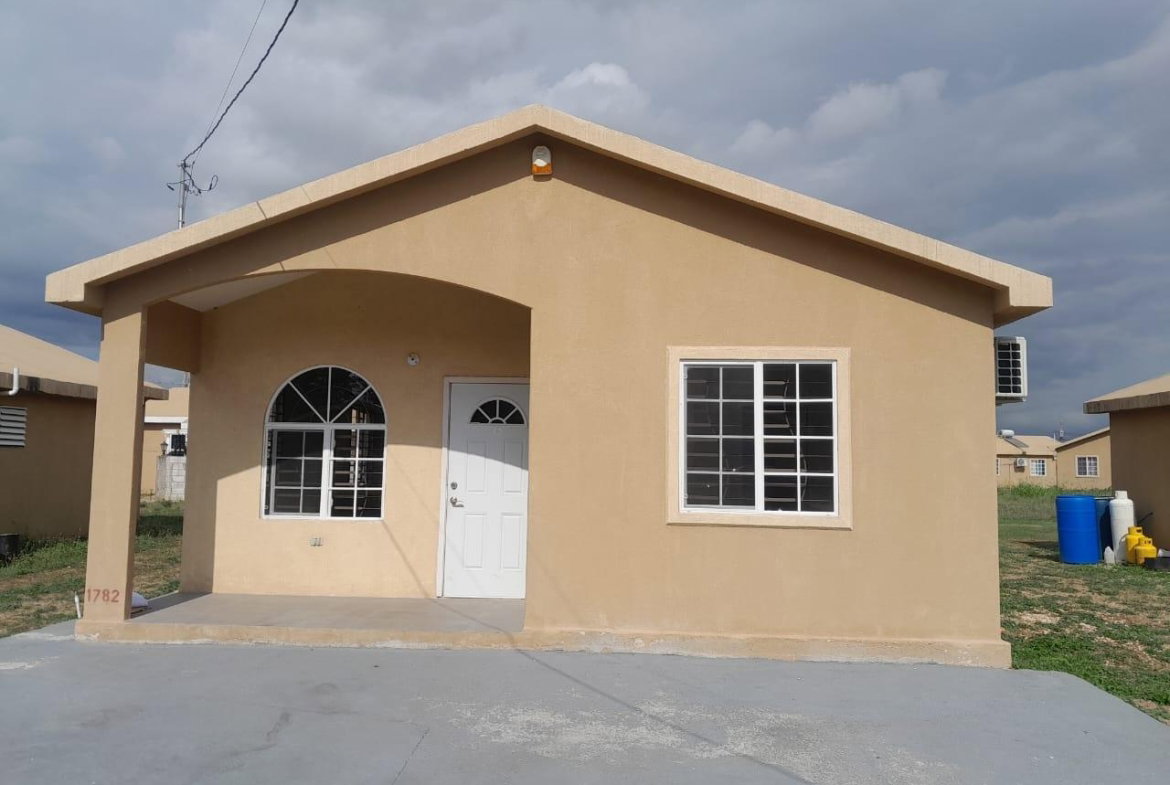 First image of Lot # 1782-35 Seaside Circle in Greater Portmore, St. Catherine, Jamaica - property is For Rent