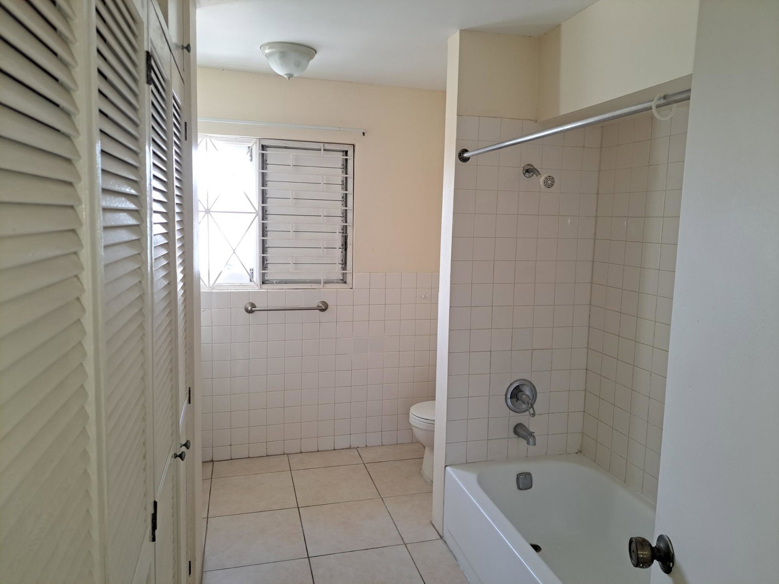 Charming-2-Bedroom-Townhouse-for-Rent-in-Charlton-Manor-St.-Andrew Sixteenth image of 4 Brickell Mews in Kingston 8, St. Andrew, Jamaica - property is For Rent
