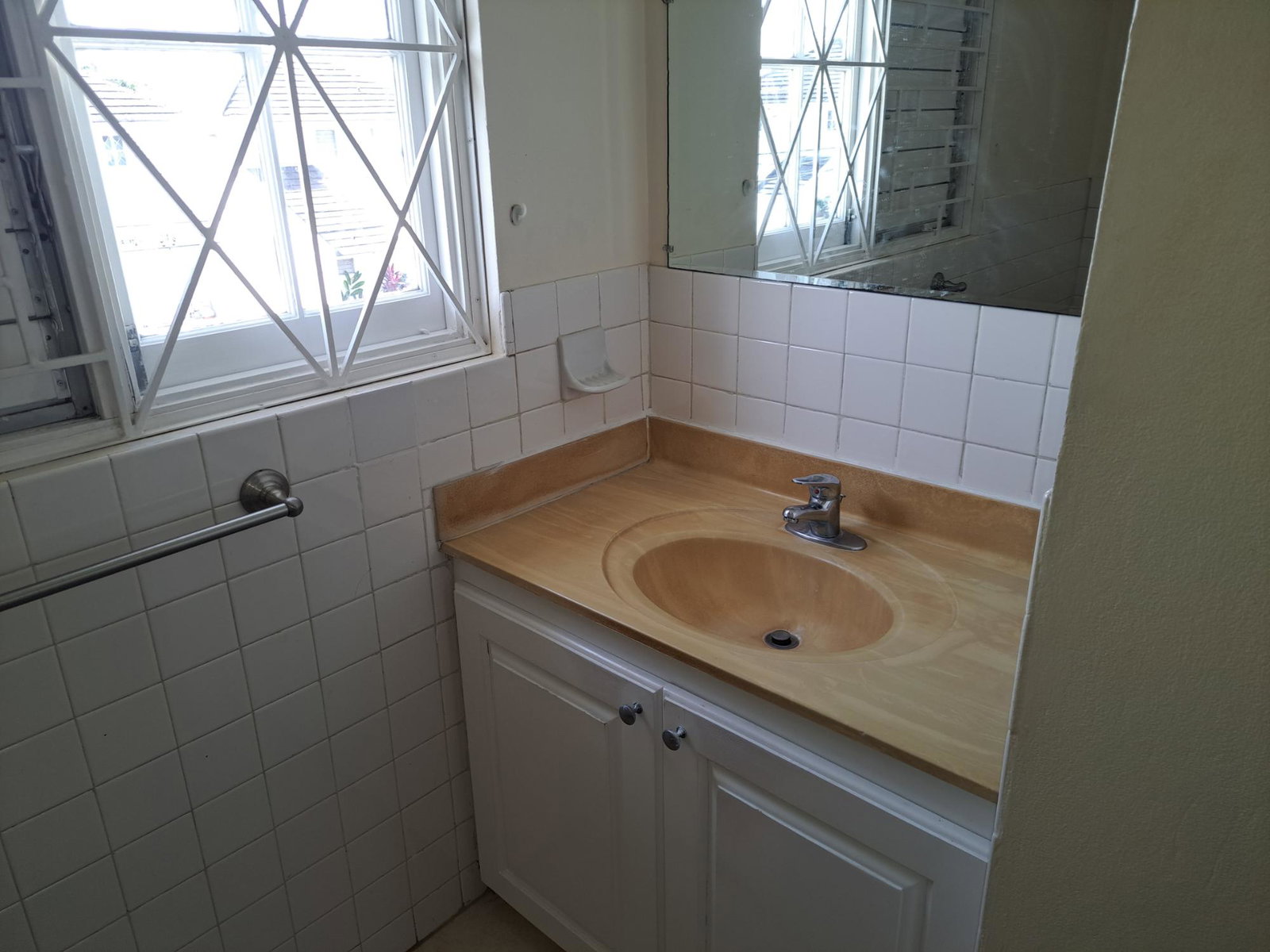 Charming-2-Bedroom-Townhouse-for-Rent-in-Charlton-Manor-St.-Andrew Twenty-Fourth image of 4 Brickell Mews in Kingston 8, St. Andrew, Jamaica - property is For Rent