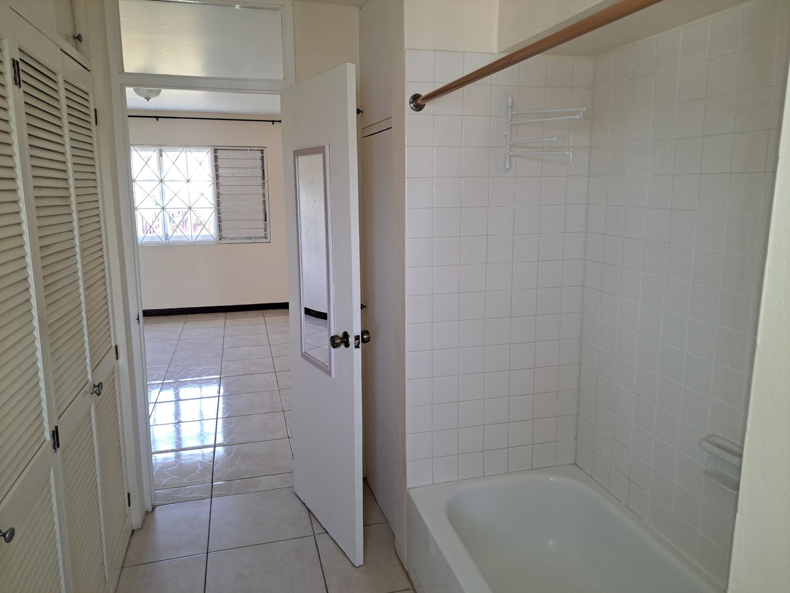 Charming-2-Bedroom-Townhouse-for-Rent-in-Charlton-Manor-St.-Andrew Twenty-Sixth image of 4 Brickell Mews in Kingston 8, St. Andrew, Jamaica - property is For Rent