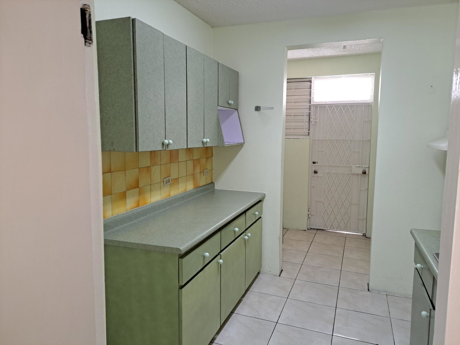 Charming-2-Bedroom-Townhouse-for-Rent-in-Charlton-Manor-St.-Andrew Ninth image of 4 Brickell Mews in Kingston 8, St. Andrew, Jamaica - property is For Rent