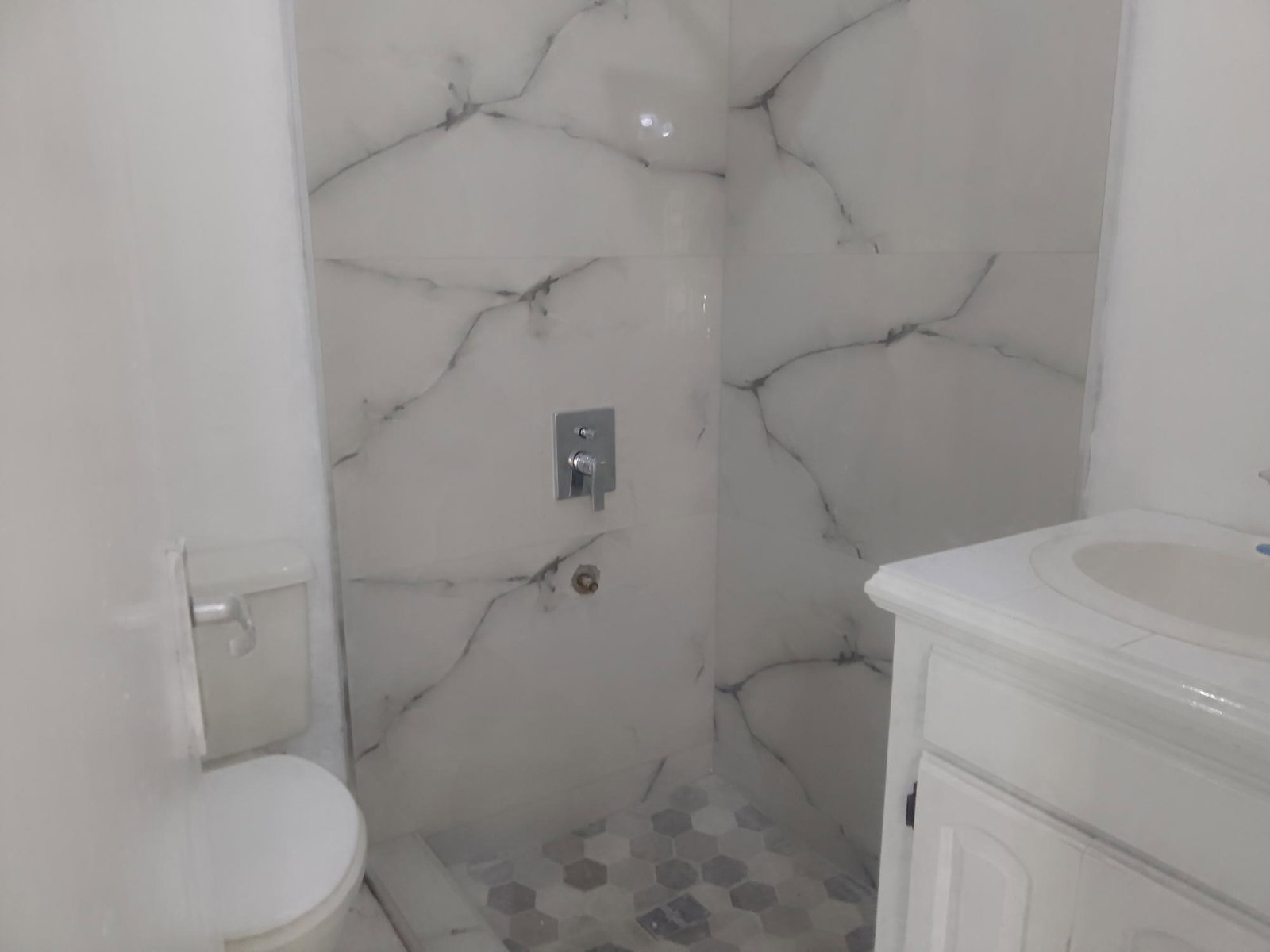 Charming-3-Bedroom-Apartment-for-Rent-in-Catherine-Hall-Jamaica Nineteenth image of 818 Catherine Hall in Catherine Hall, St. James, Jamaica - property is For Rent