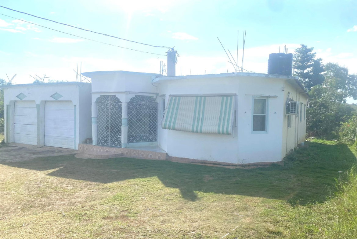 Second image of Ridge Pen in Ridge Pen, St. Elizabeth, Jamaica - property is For Sale