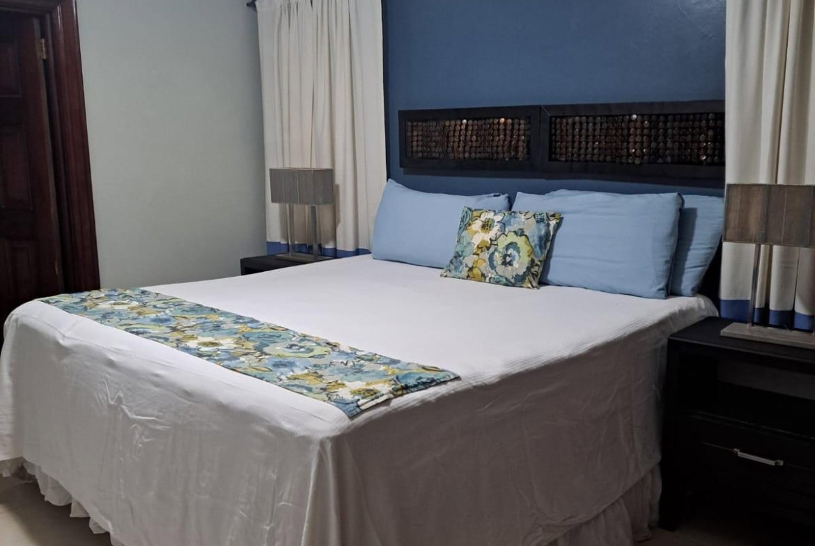 Sixth image of 10 Seashore Place in Bogue Village, St. James, Jamaica - property is For Rent