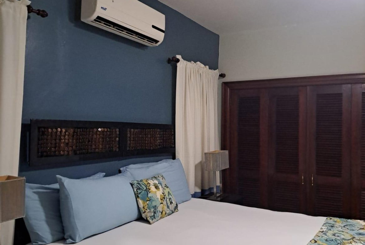 Eighth image of 10 Seashore Place in Bogue Village, St. James, Jamaica - property is For Rent