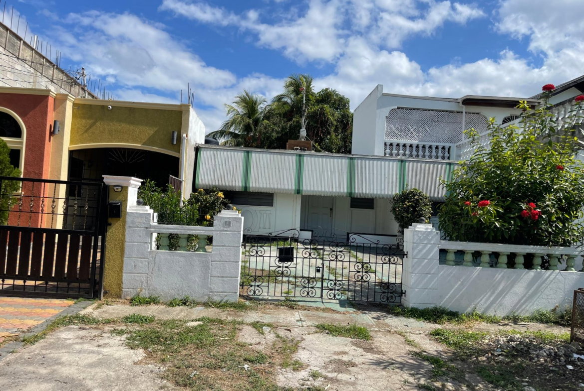 Second image of 154 North West 3rd Avenue in Greater Portmore, St. Catherine, Jamaica - property is For Sale