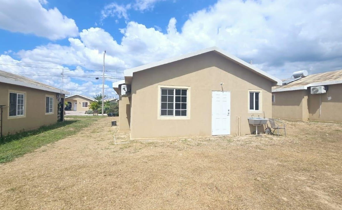 Second image of 643 Lagoon Avenue in Spanish Town, St. Catherine, Jamaica - property is For Rent