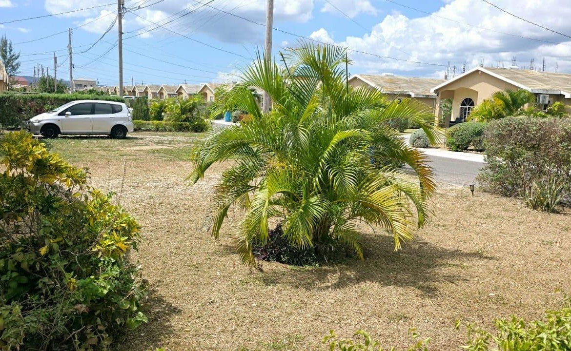 Fourth image of 643 Lagoon Avenue in Spanish Town, St. Catherine, Jamaica - property is For Rent