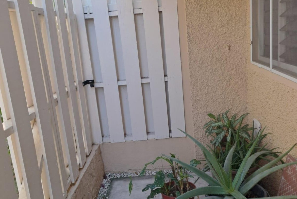 Fourteenth image of Worthington Terrace in Kingston 5, St. Andrew, Jamaica - property is For Rent