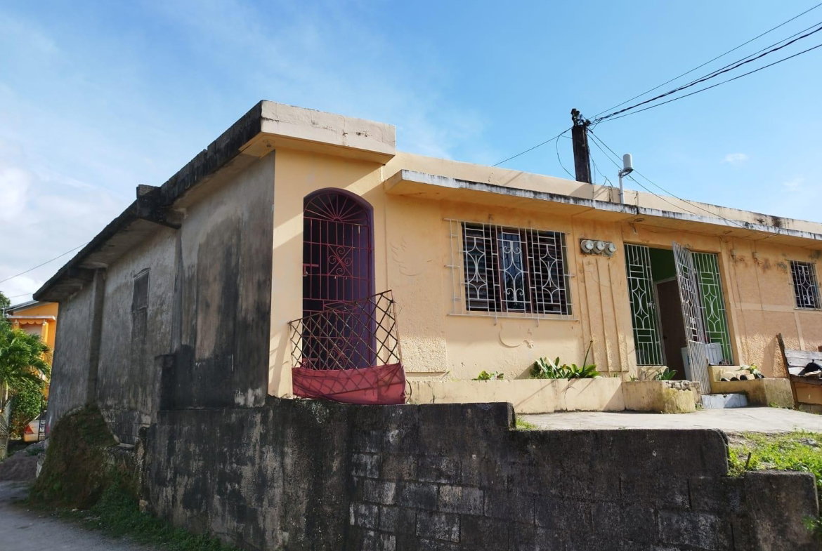 First image of Coakley Lawrence Tavern in Lawrence Tavern P.O., St. Andrew, Jamaica - property is For Sale
