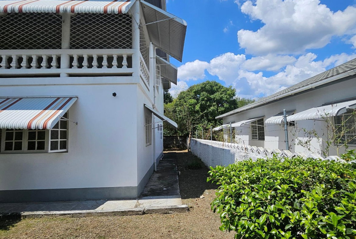 Twenty-Fifth image of Four Path/denbigh in Four Paths, Clarendon, Jamaica - property is For Sale