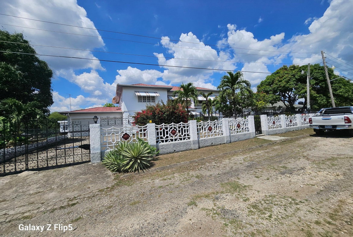Twenty-Ninth image of Four Path/denbigh in Four Paths, Clarendon, Jamaica - property is For Sale