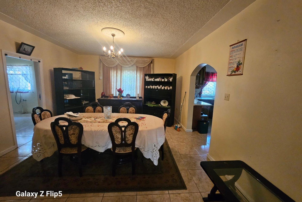 Fifth image of Four Path/denbigh in Four Paths, Clarendon, Jamaica - property is For Sale