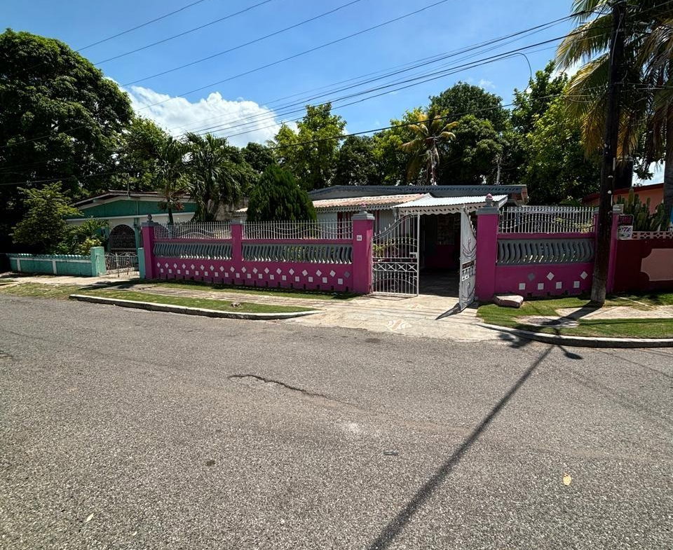 First image of 23 Stuarton Crescent in Ensom City, St. Catherine, Jamaica - property is For Sale