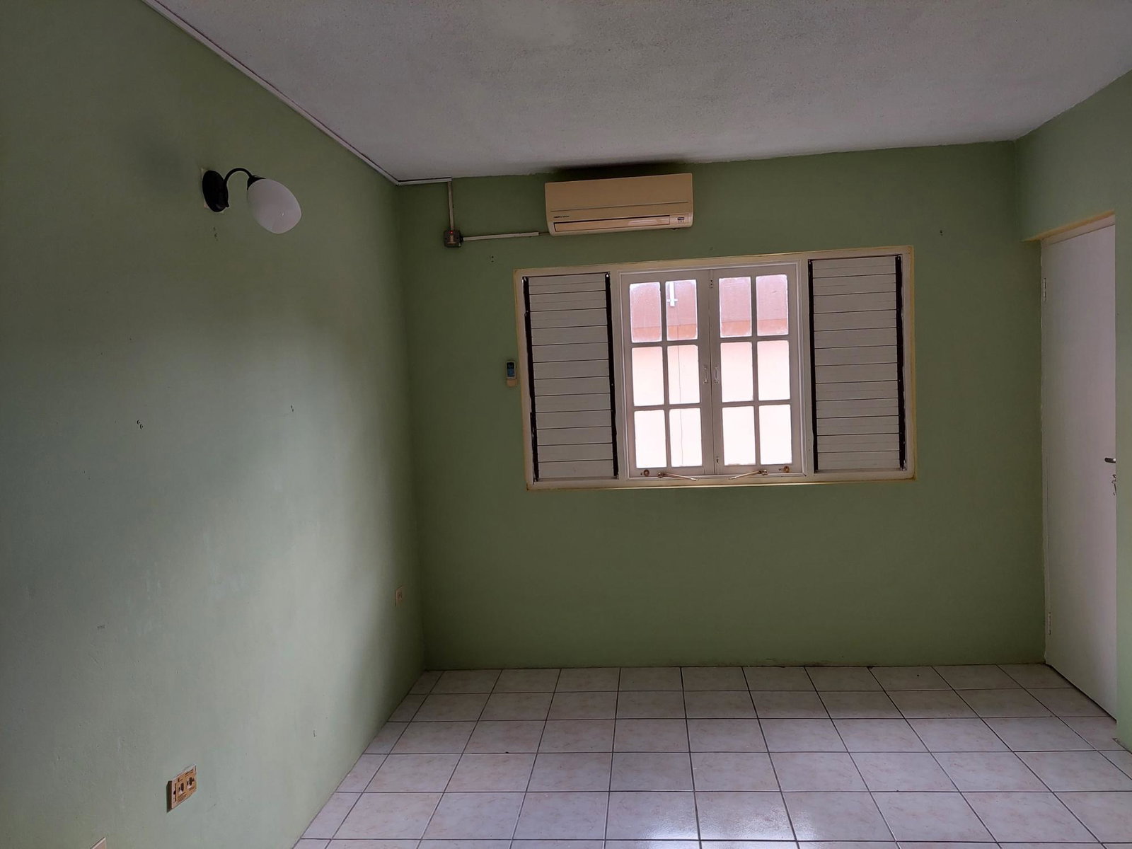 Charming-One-Bedroom-Studio-Apartment-for-Rent-in-St.-Andrew-Jamaica Eleventh image of 20-3 Three Views Avenue in Kingston 20, St. Andrew, Jamaica - property is For Rent
