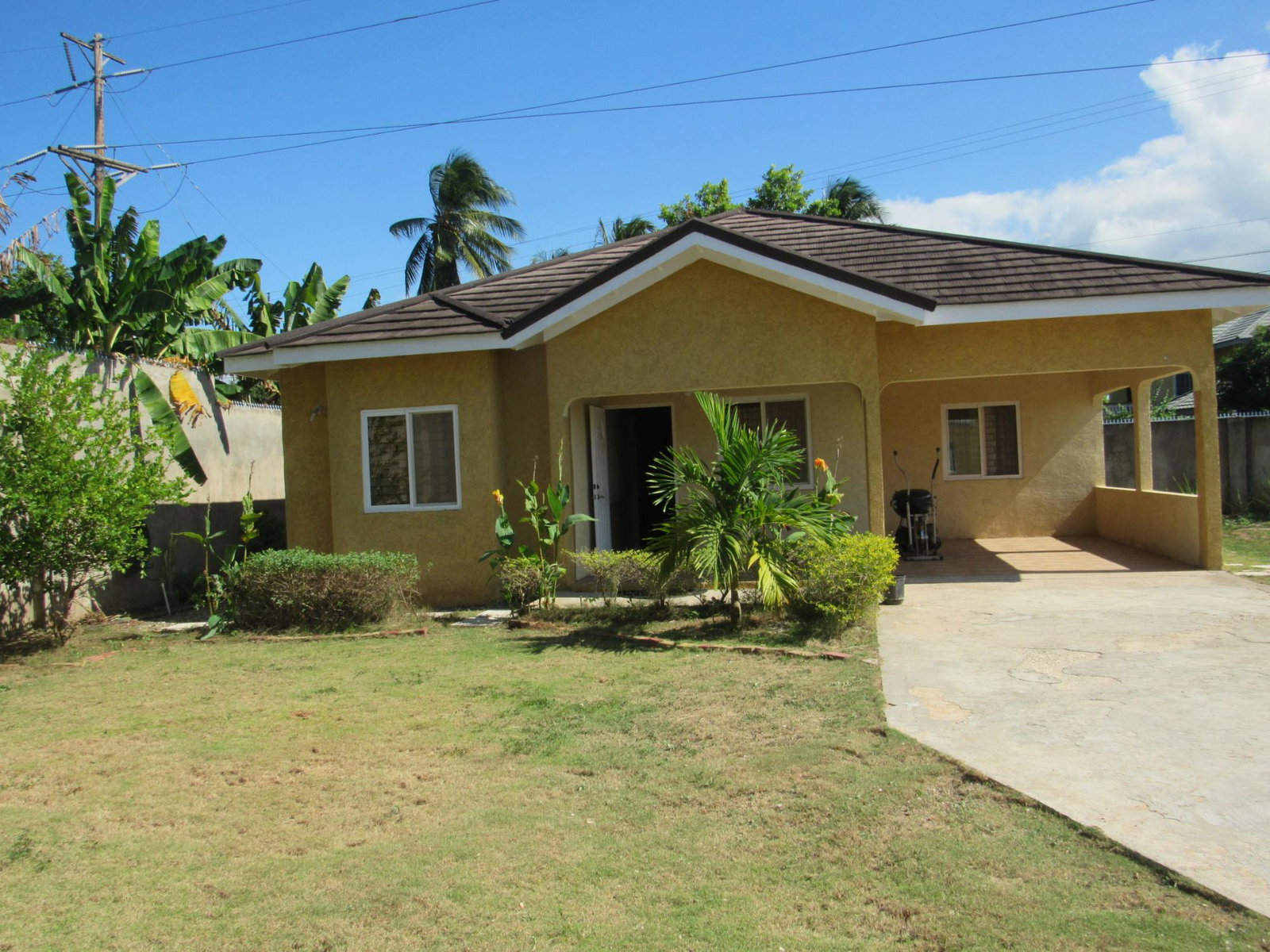 Cozy-3-Bedroom-House-for-Rent-in-Keystone-Pines-St.-Catherine Second image of 32 Keystone Pines in Spanish Town, St. Catherine, Jamaica - property is For Rent