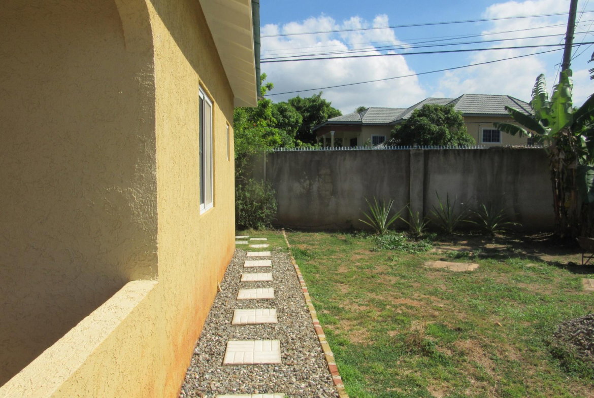 Seventeenth image of 32 Keystone Pines in Spanish Town, St. Catherine, Jamaica - property is For Rent