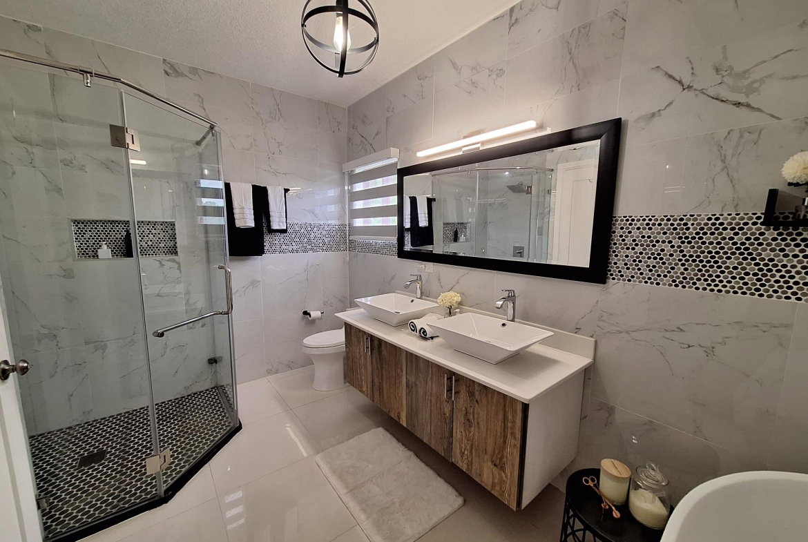 Seventh image of 1-#1 Sterling Castle Heights r in Red Hills, St. Andrew, Jamaica - property is For Rent