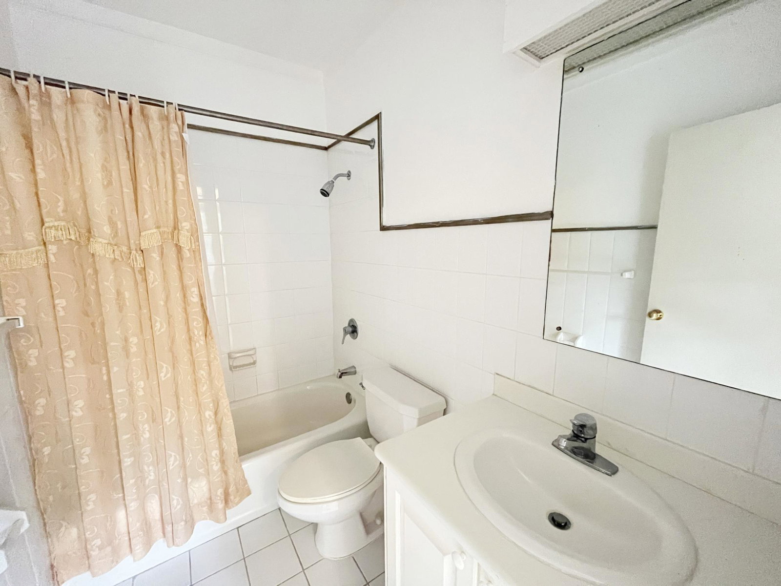 Eighteenth image of 11-13a Norbrook Road in Kingston 8, St. Andrew, Jamaica - property is For Rent